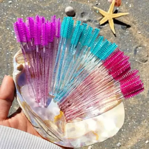 برس ابرو مدل کریستالی – مرتب‌سازی ابرو با ظاهری شی