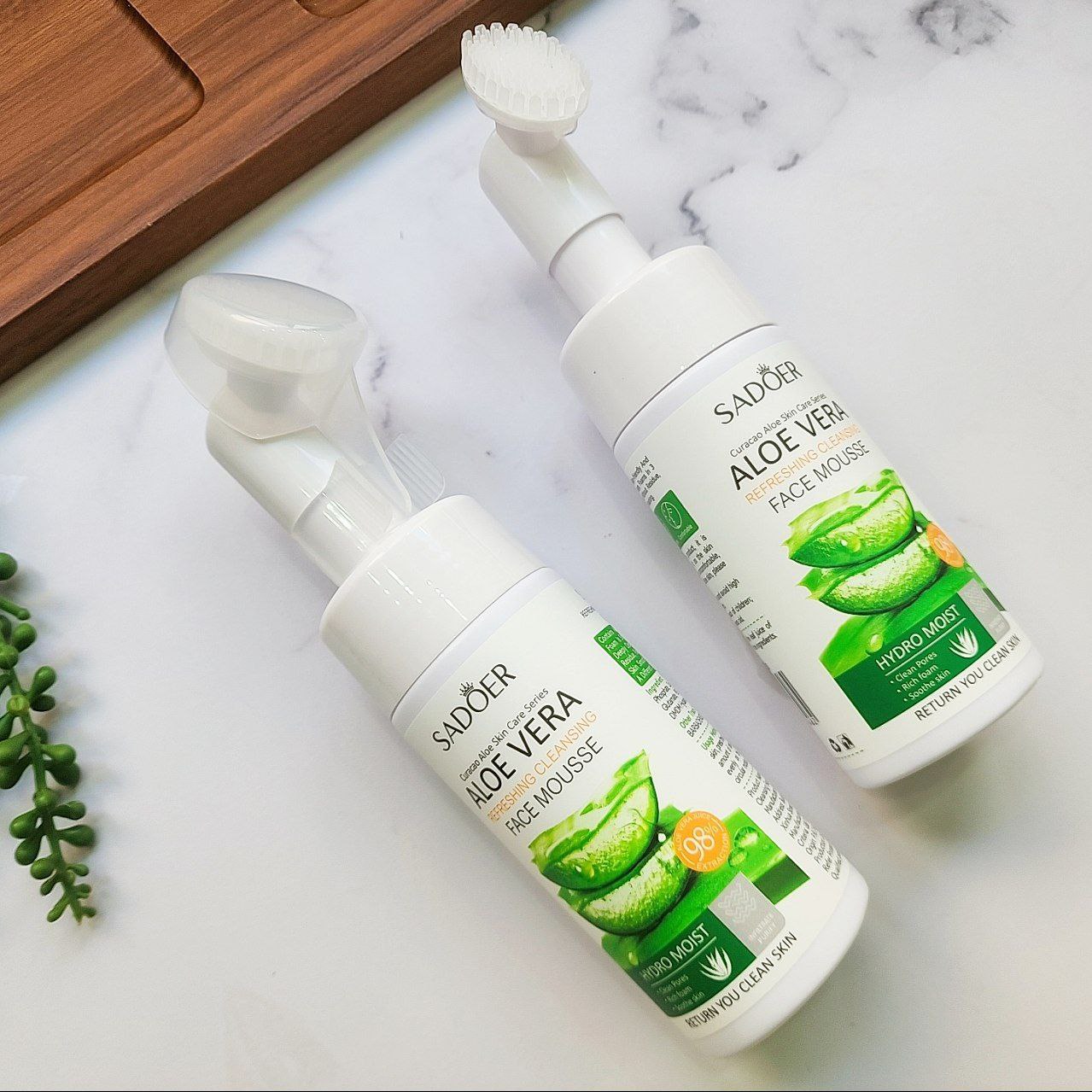 فوم شستشوی صورت براش دار آلوورا، پاک‌کننده ملایم و مرطوب‌کننده پوست