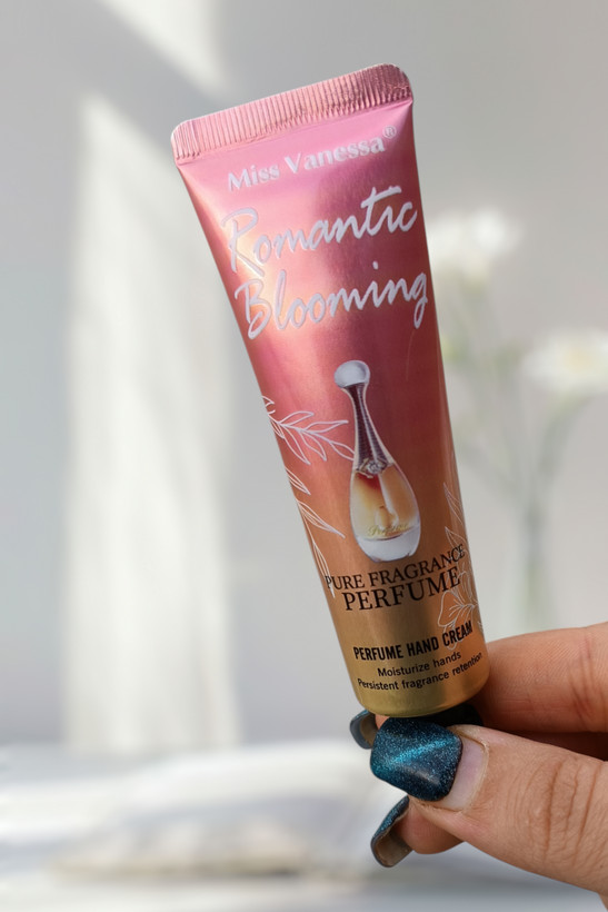 کرم دست عطری Miss Vanessa تکی با رایحه فوقالعاده
