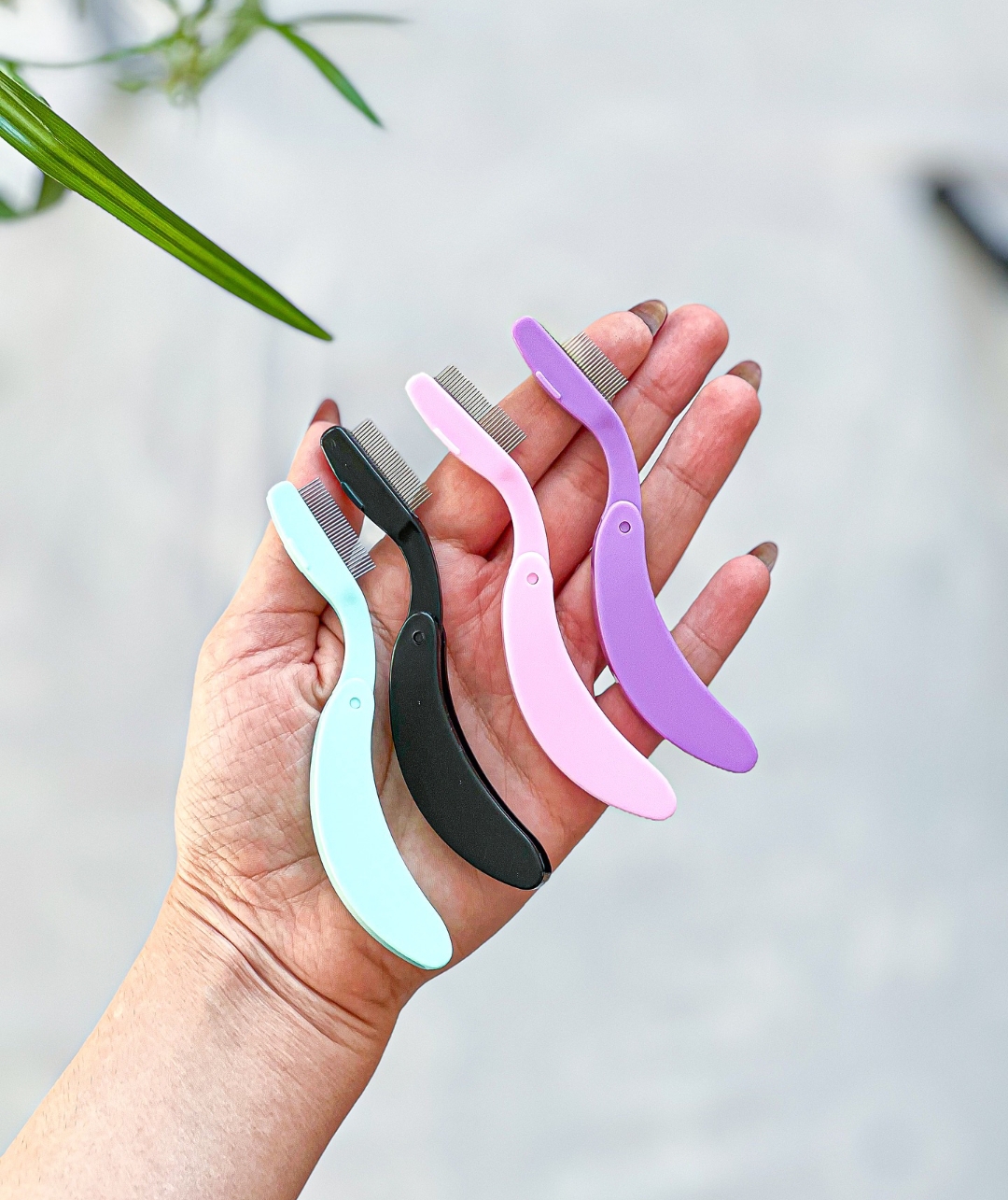 برس جداکننده مژه و ابرو (دوکاره) حرفه‌ای