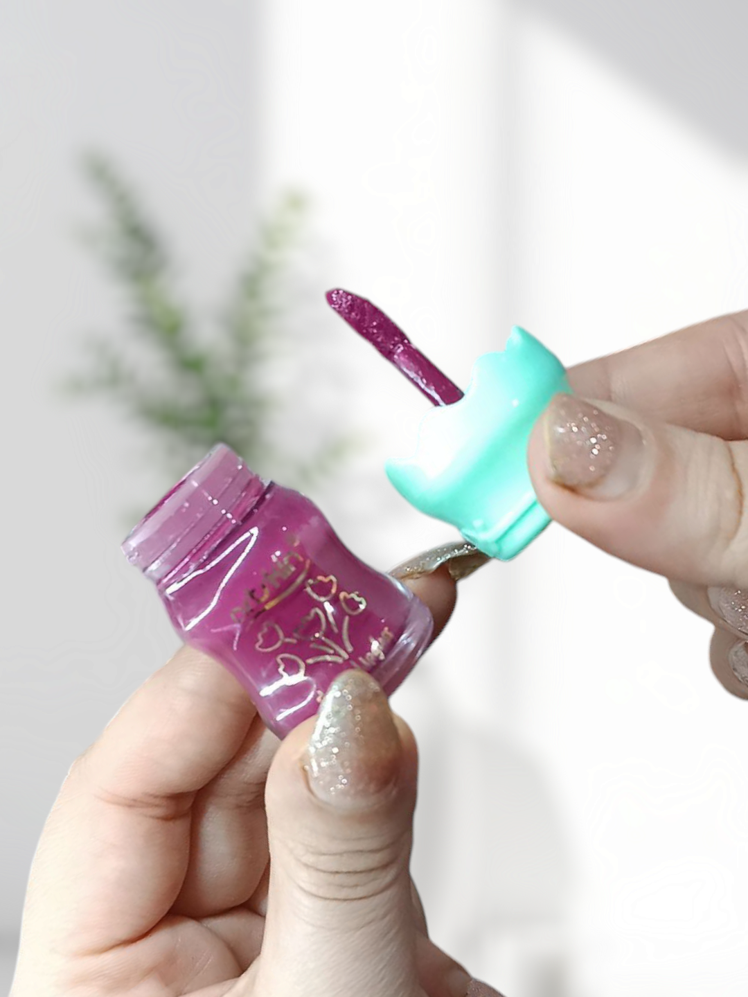 رژ لب مایع طرح کوزه‌ای – ماندگاری بالا و ظاهر فانتزی (Art Skin)