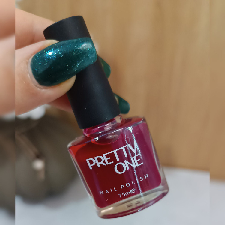 لاک ناخن PRETTY ONE 75 میل باکیفیت فوق العاده (مناسب خانم های خوش سلیقه)