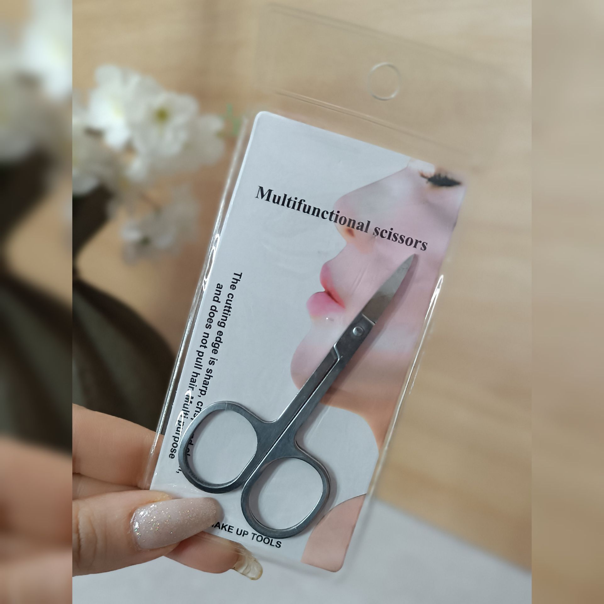 قیچی ابرو فلزی حرفه ای اصلاح ابرو و موهای زائد