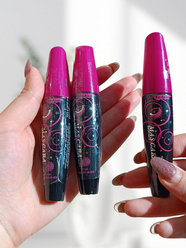 ریمل سر بنفش( پلمپ) Mascara حجم دهنده و بلند کننده حرفه ای با برس سیلیکونی
